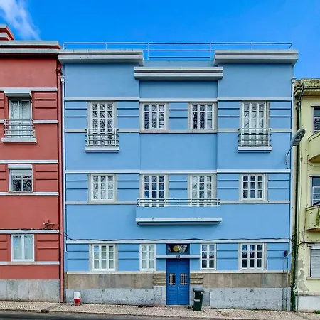 W. Lots Of In A Beautiful Terrace *