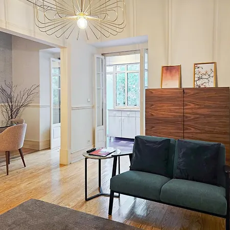 W. Lots Of In A Beautiful Terrace * Lisboa